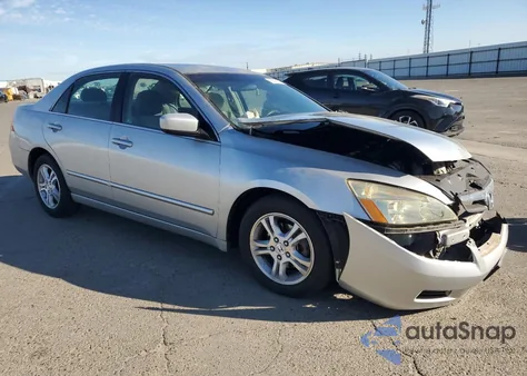 2007 Honda Accord из США, поврежденный, VIN 1HGCM56737A182091